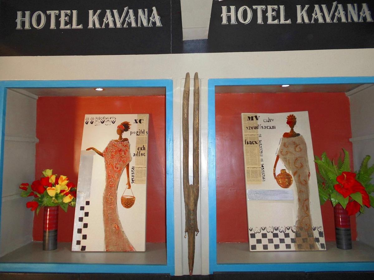 Hotel Kavana วากาดูกู ภายนอก รูปภาพ